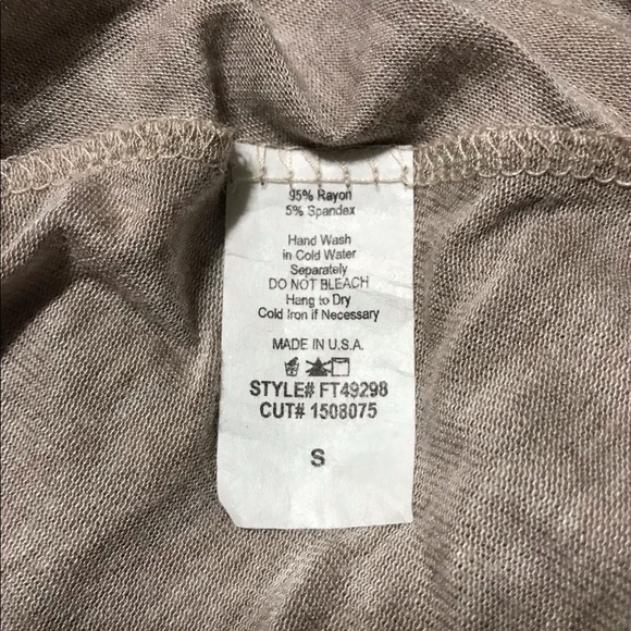 Jella C. Extra Long Oversized Blouse
4 - 6 Small - Picture 8 of 10